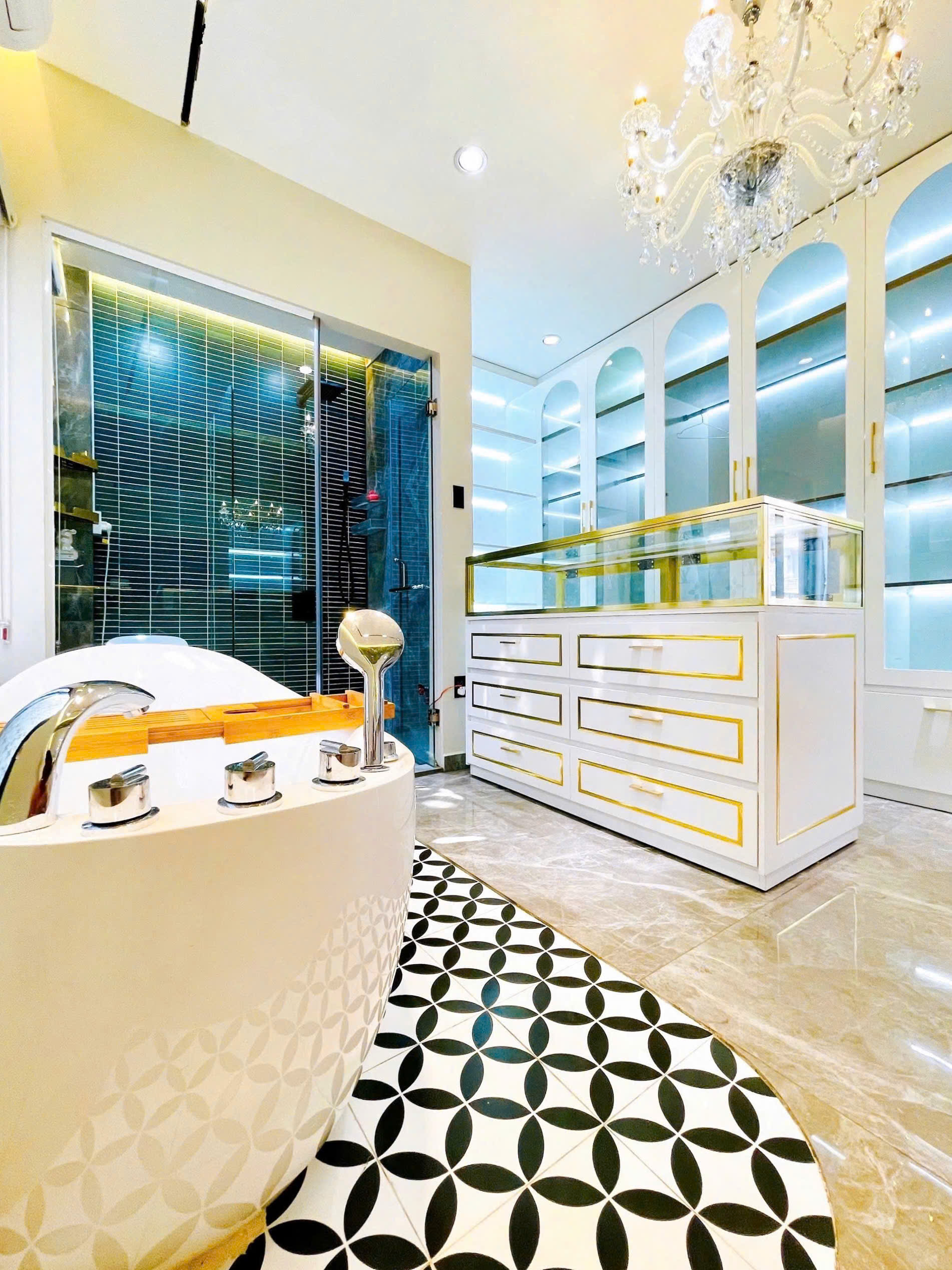 NHÀ THÔNG MINH ĐẲNG CẤP TẠI QUẬN GÒ VẤP, Căn góc HẺM XE TẢI, Diện tích 260 m2, 5 Tầng, Giá - Ảnh 1